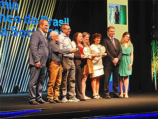 ADEC e Justa Trama ganham pr&ecirc;mio da Funda&ccedil;&atilde;o Banco do Brasil