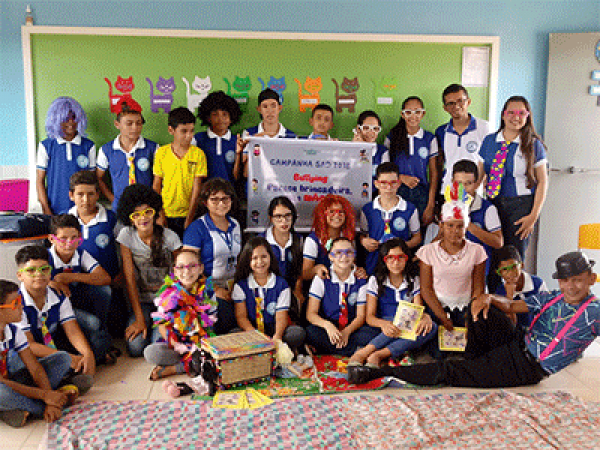 Conta&ccedil;&atilde;o de hist&oacute;ria promove combate ao bullying em 37 escolas rurais do Sert&atilde;o de Crate&uacute;s